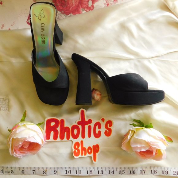 Vintage Y2K Chunky Black Platform Heels - Picture 1 of 4